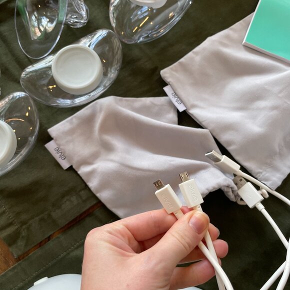 *Great Condition* Elvie Pump (Double Wearable Breast Pumps) + Extra Accessories - Picture 6 of 9